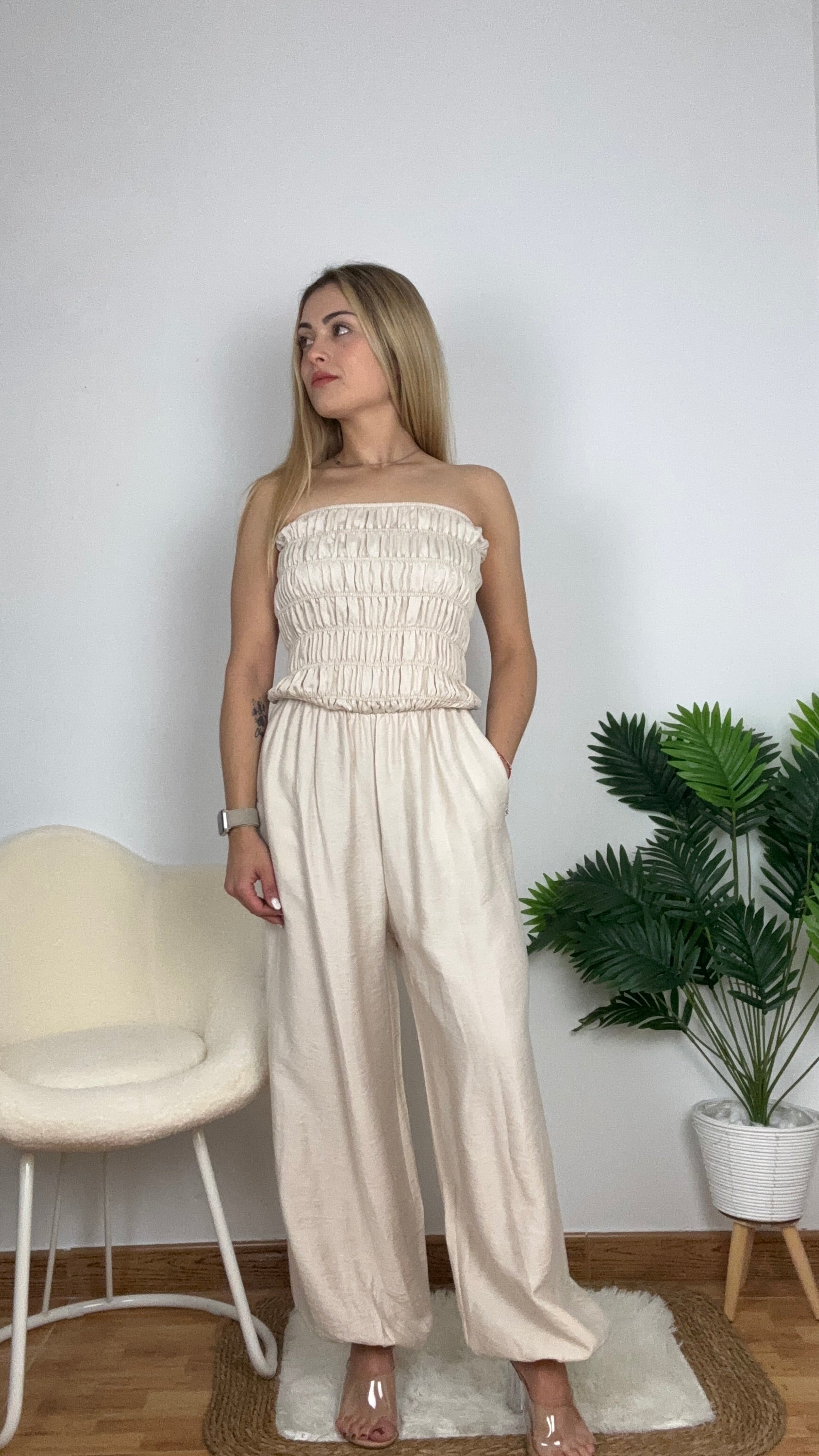 Mono Zari
