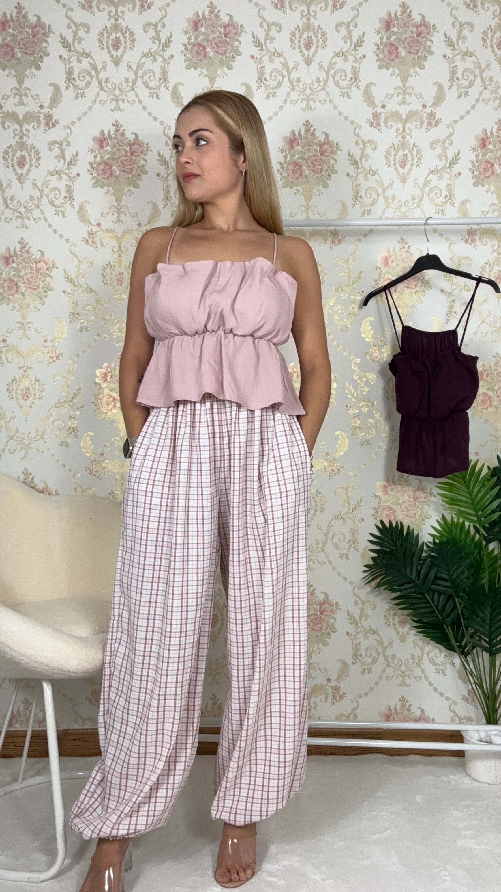 Pantalón vichy rosa y beige