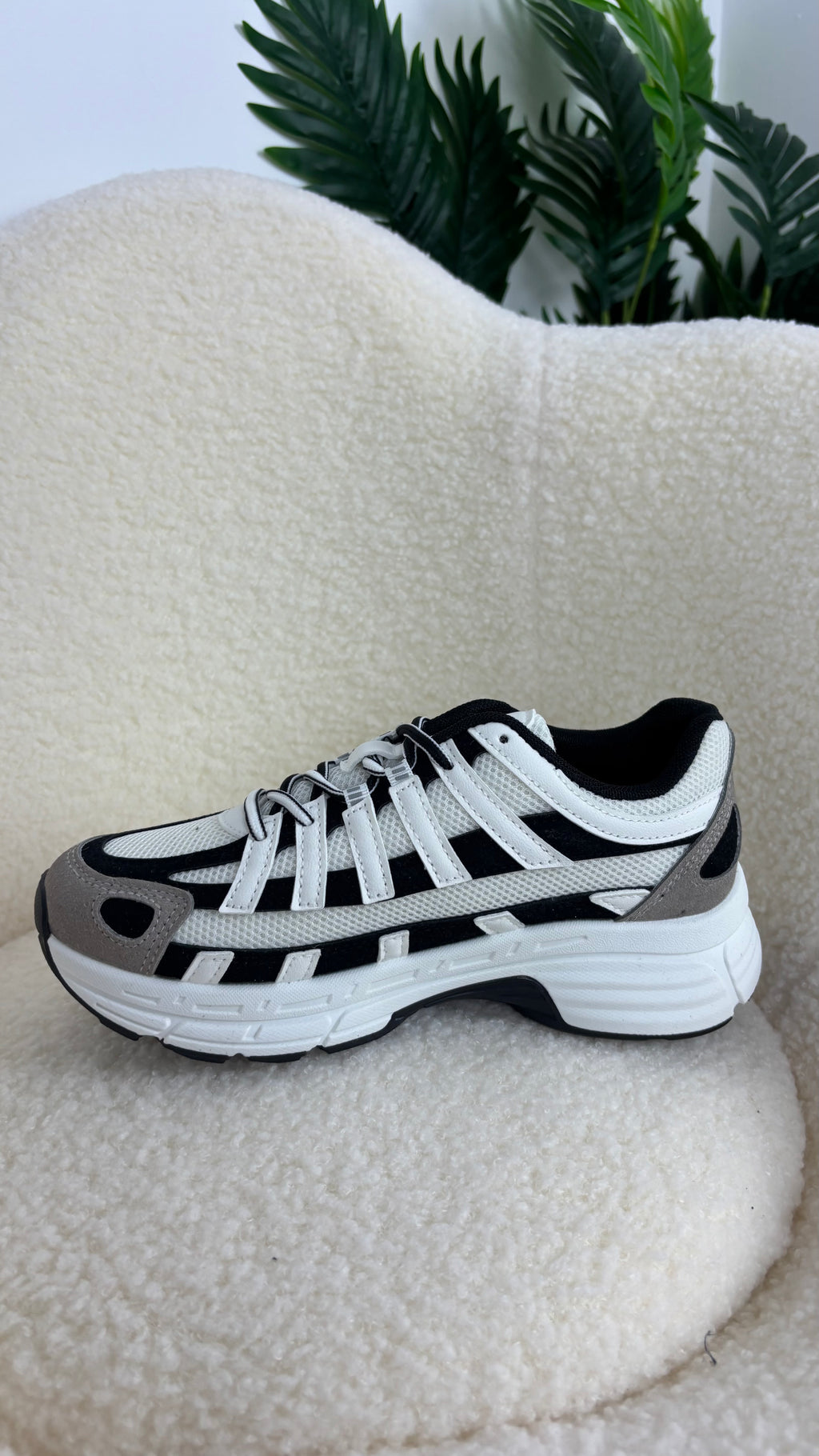 Zapatillas NK oscura