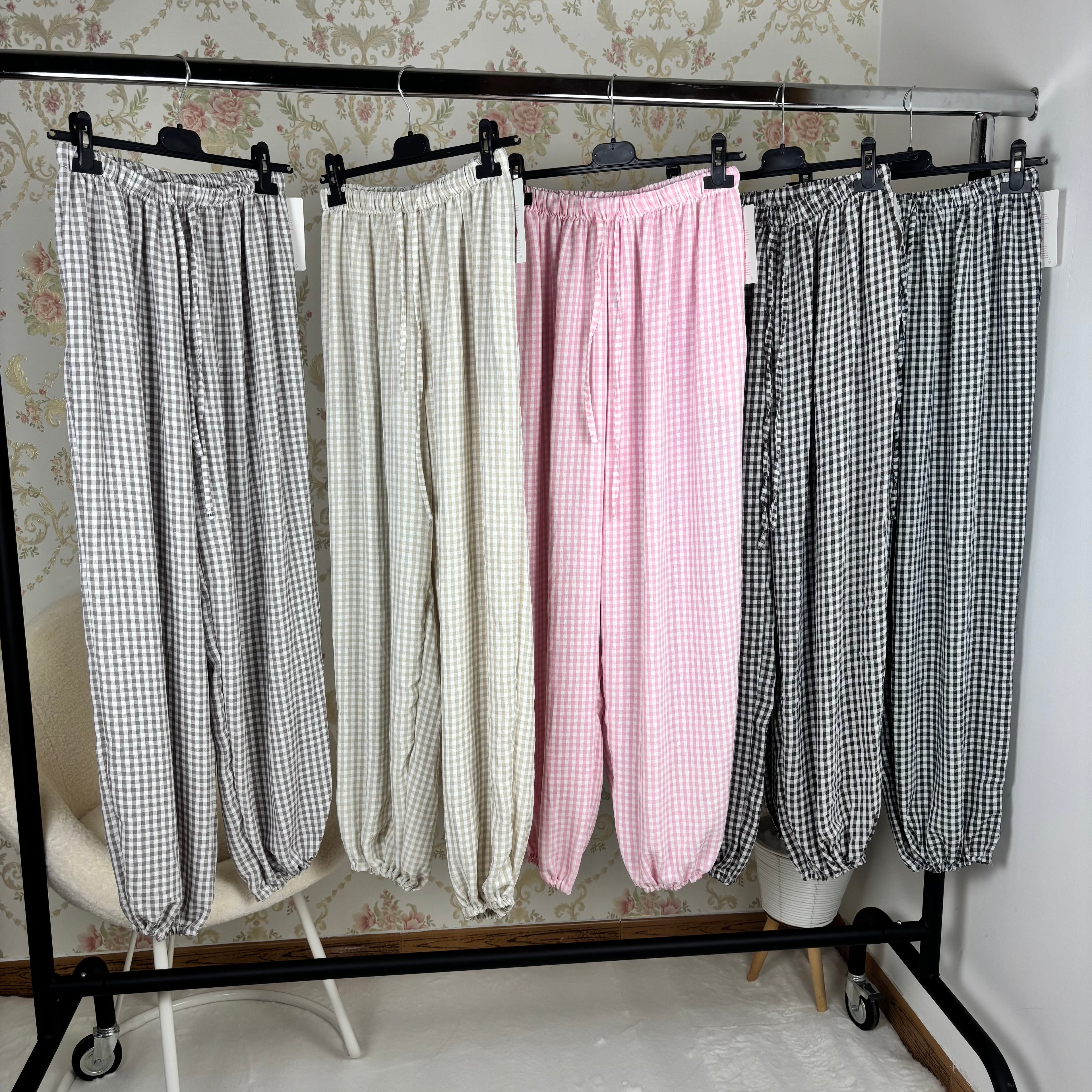 Pantalón de cuadros con puño