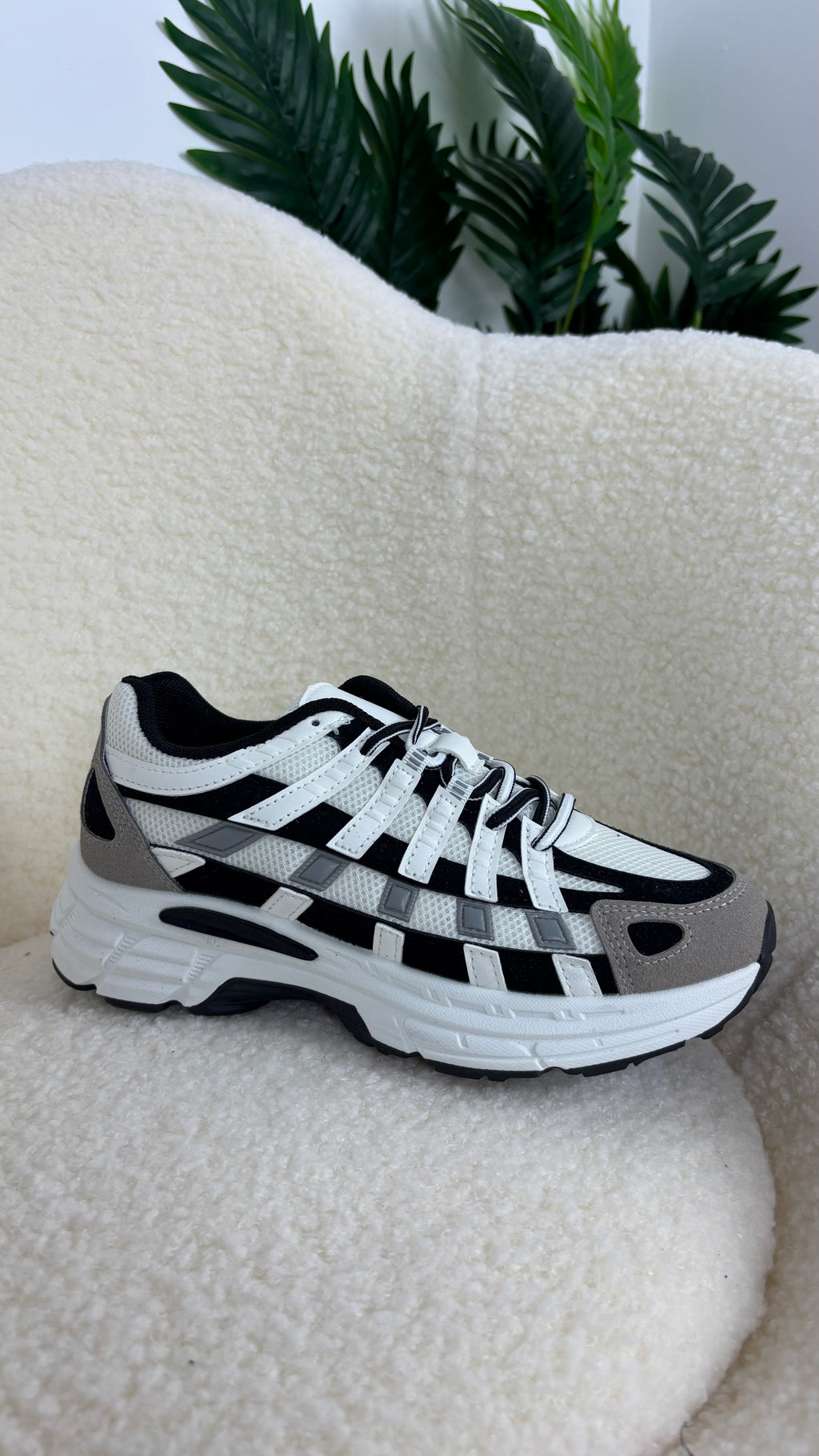 Zapatillas NK oscura