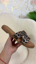Sandalia plana leopardo