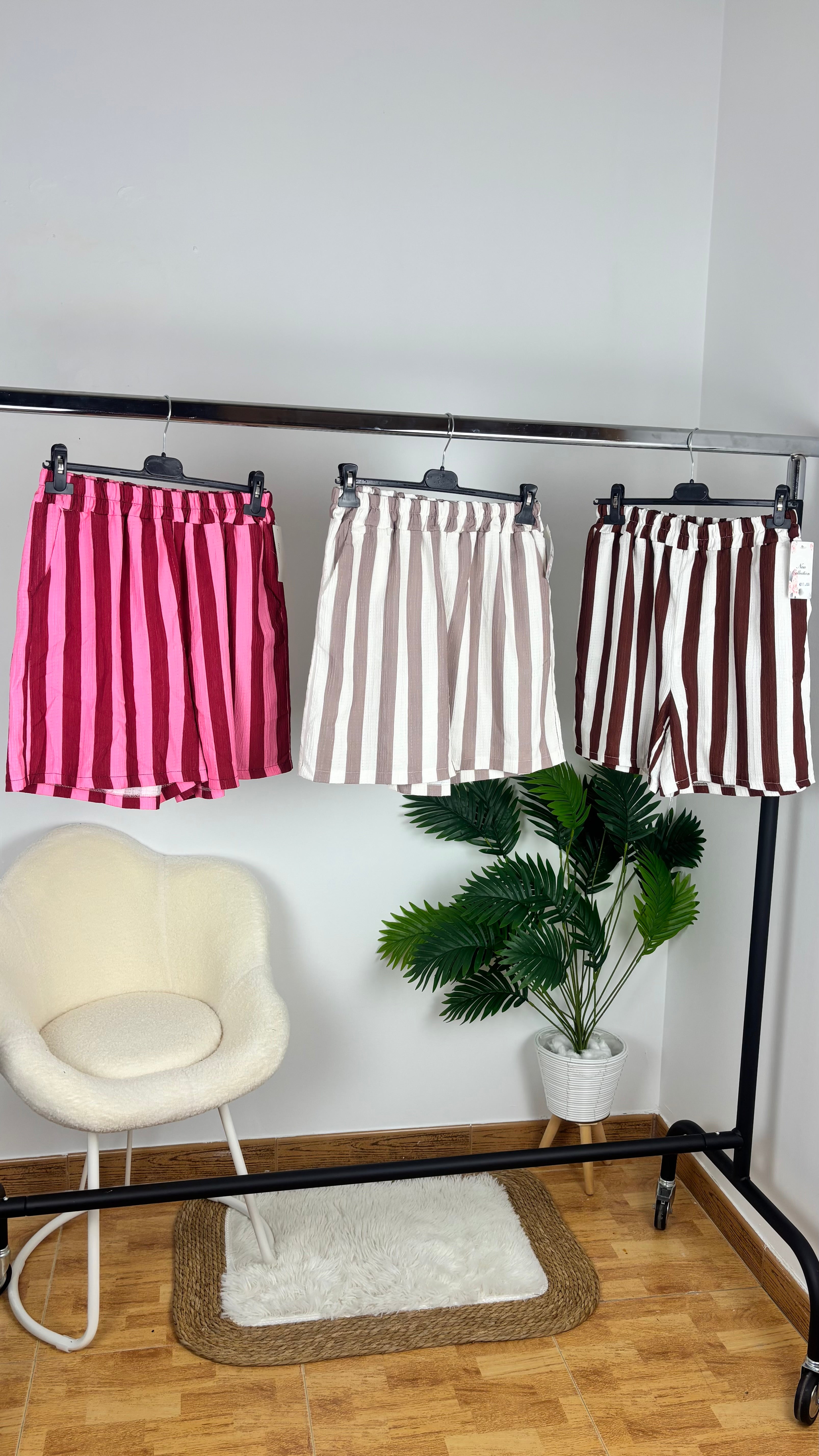 Pantalón corto rayas