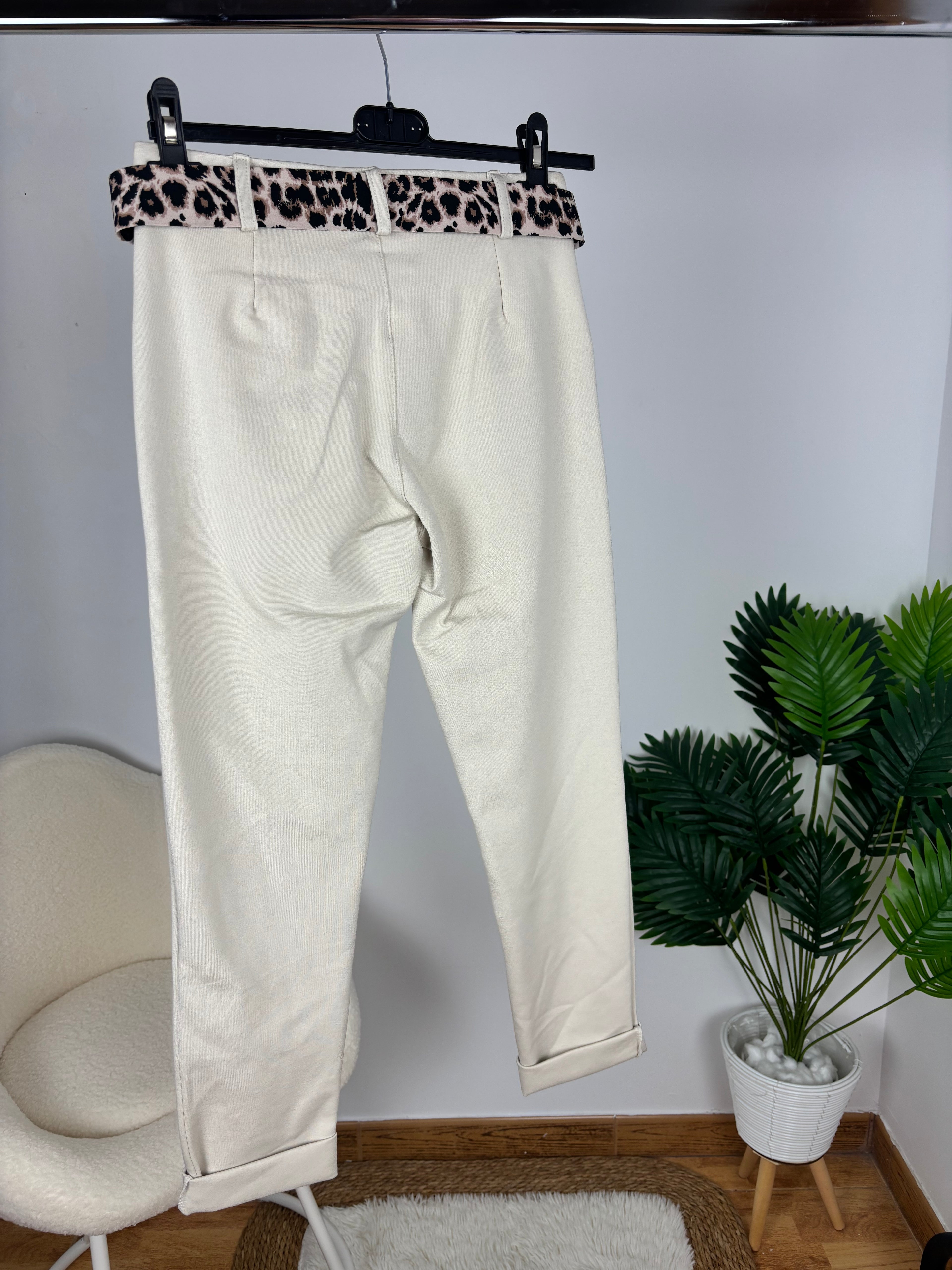 Pantalon New beige pegado