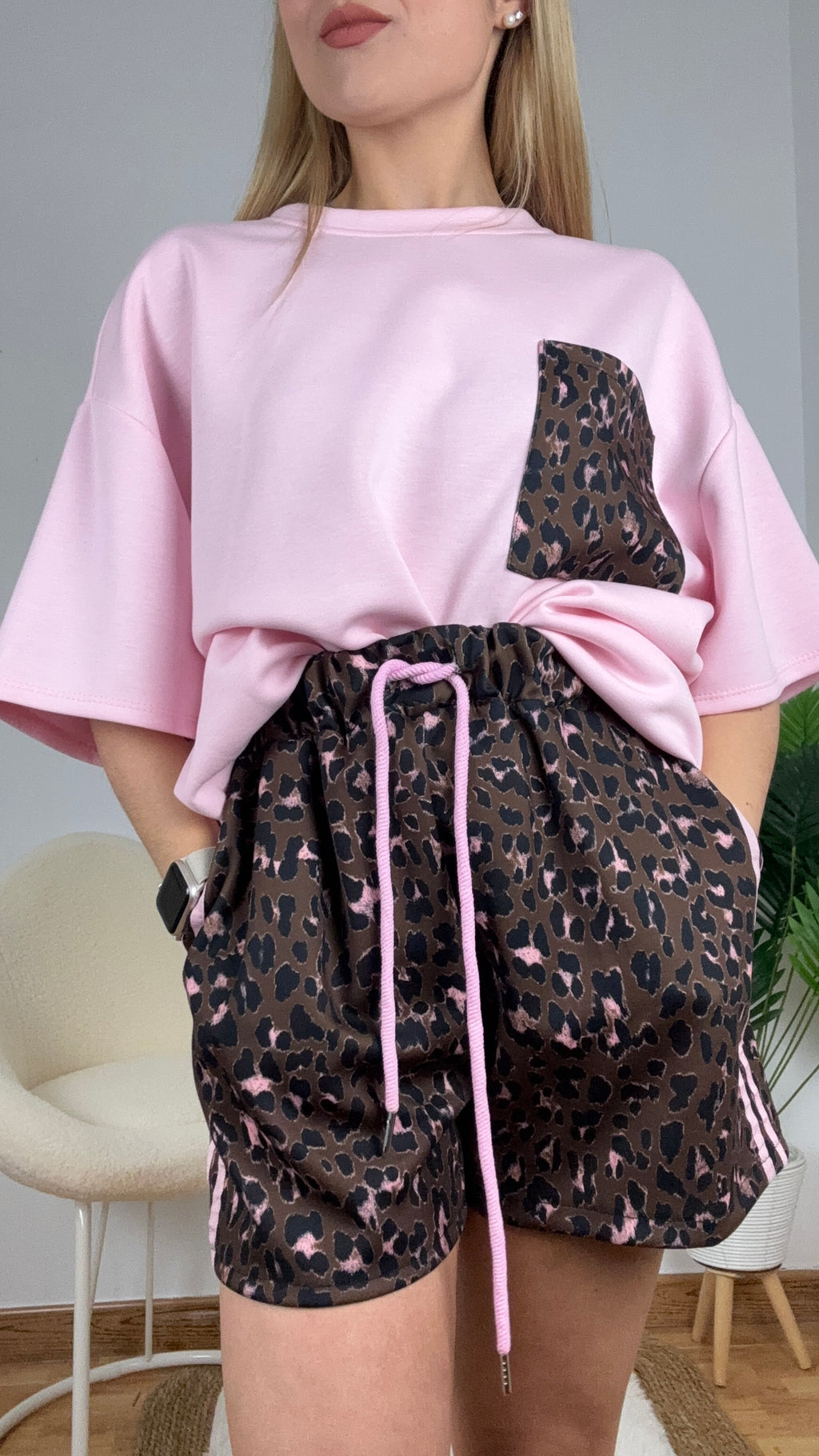 Conjunto leopardo corto
