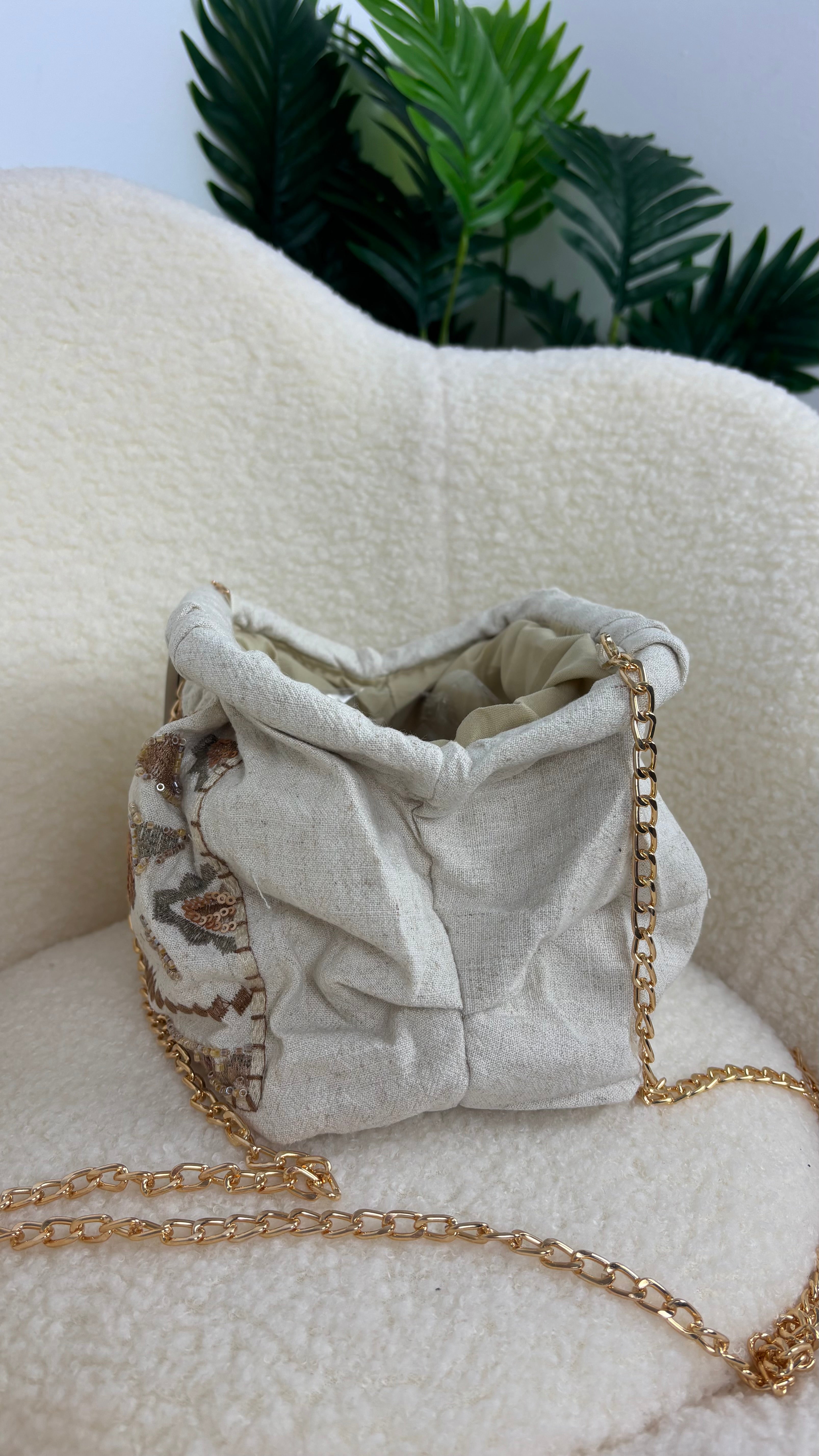 Bolso beige lentejuelas