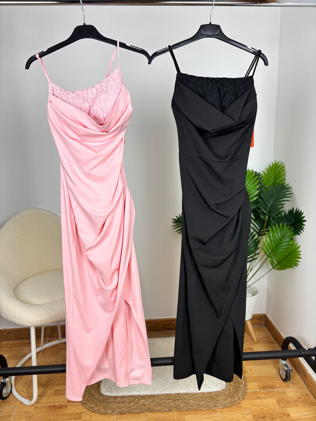 Vestido de licra con encaje