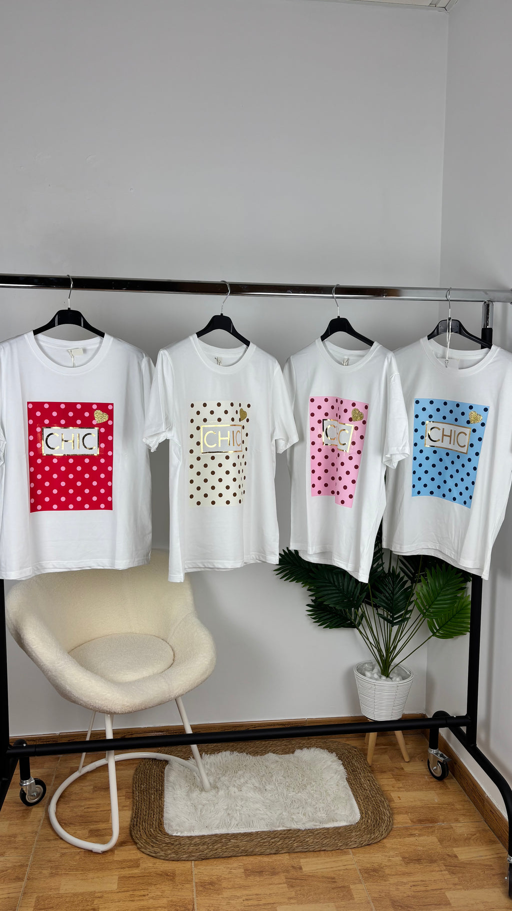 Camiseta chic lunares