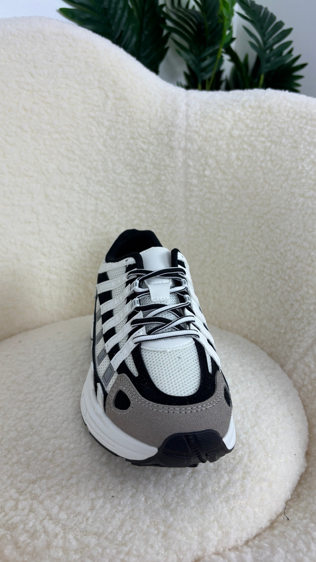 Zapatillas NK oscura