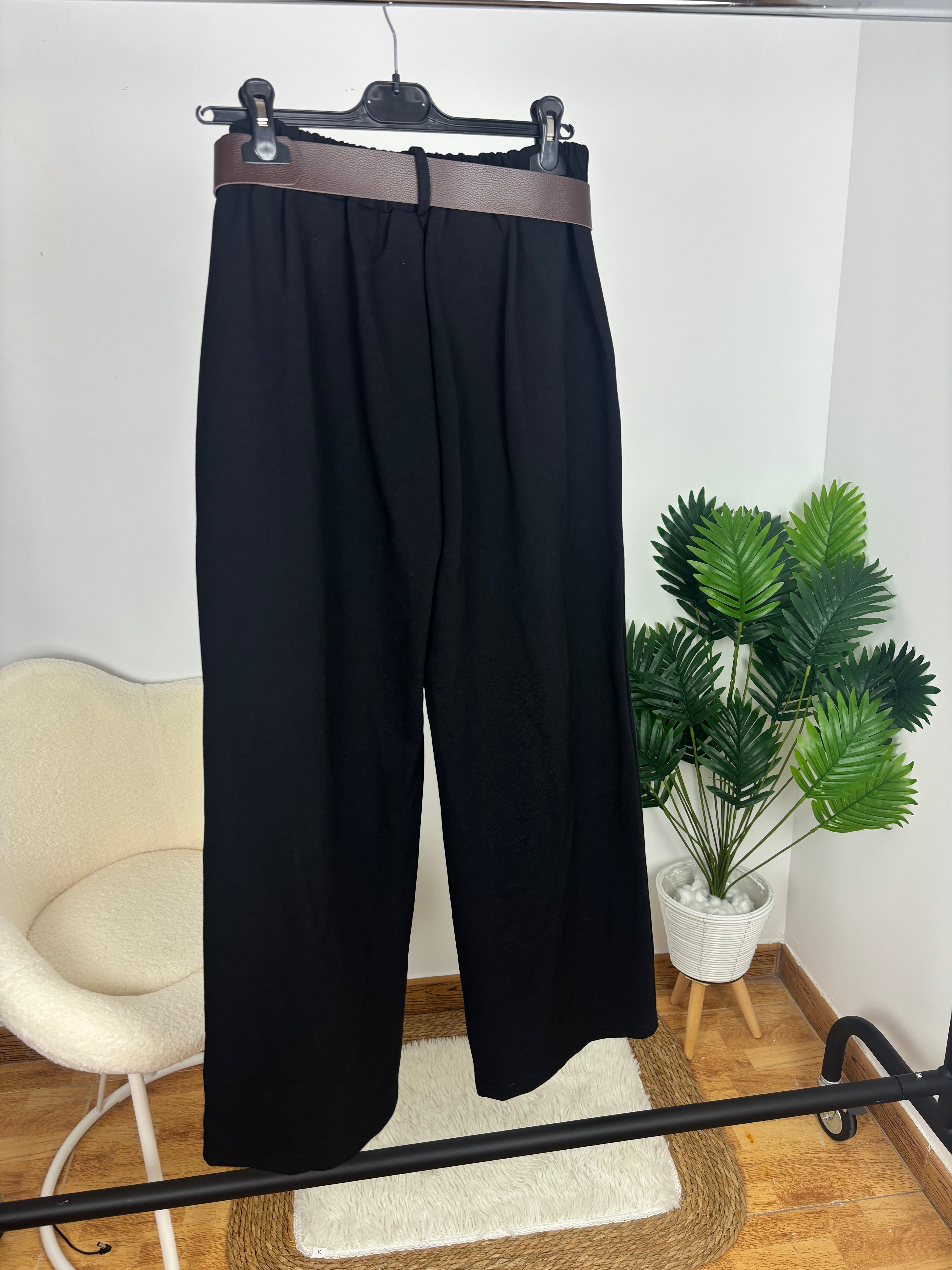 Pantalón ancho negro