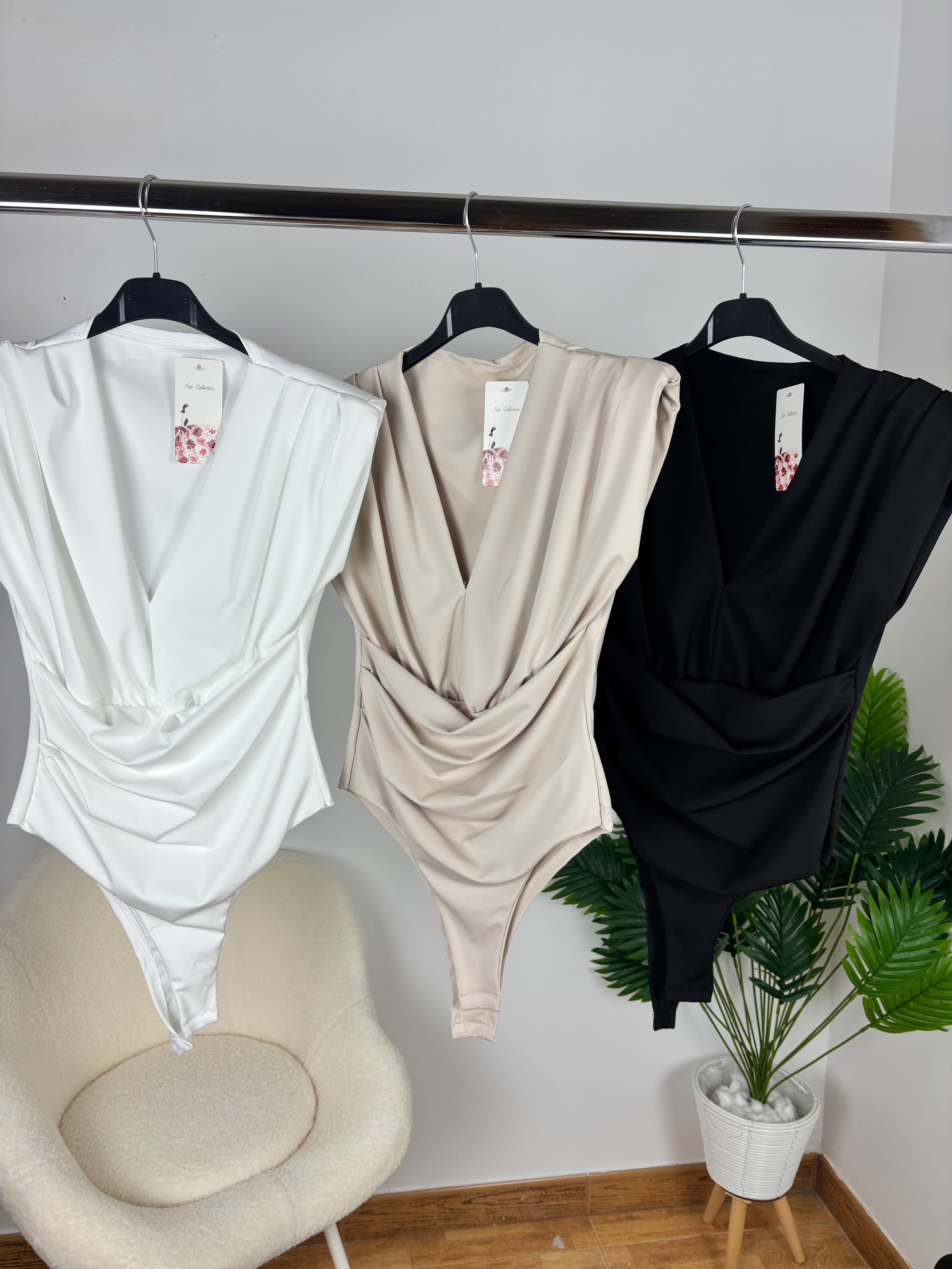 Body de licra con hombreras