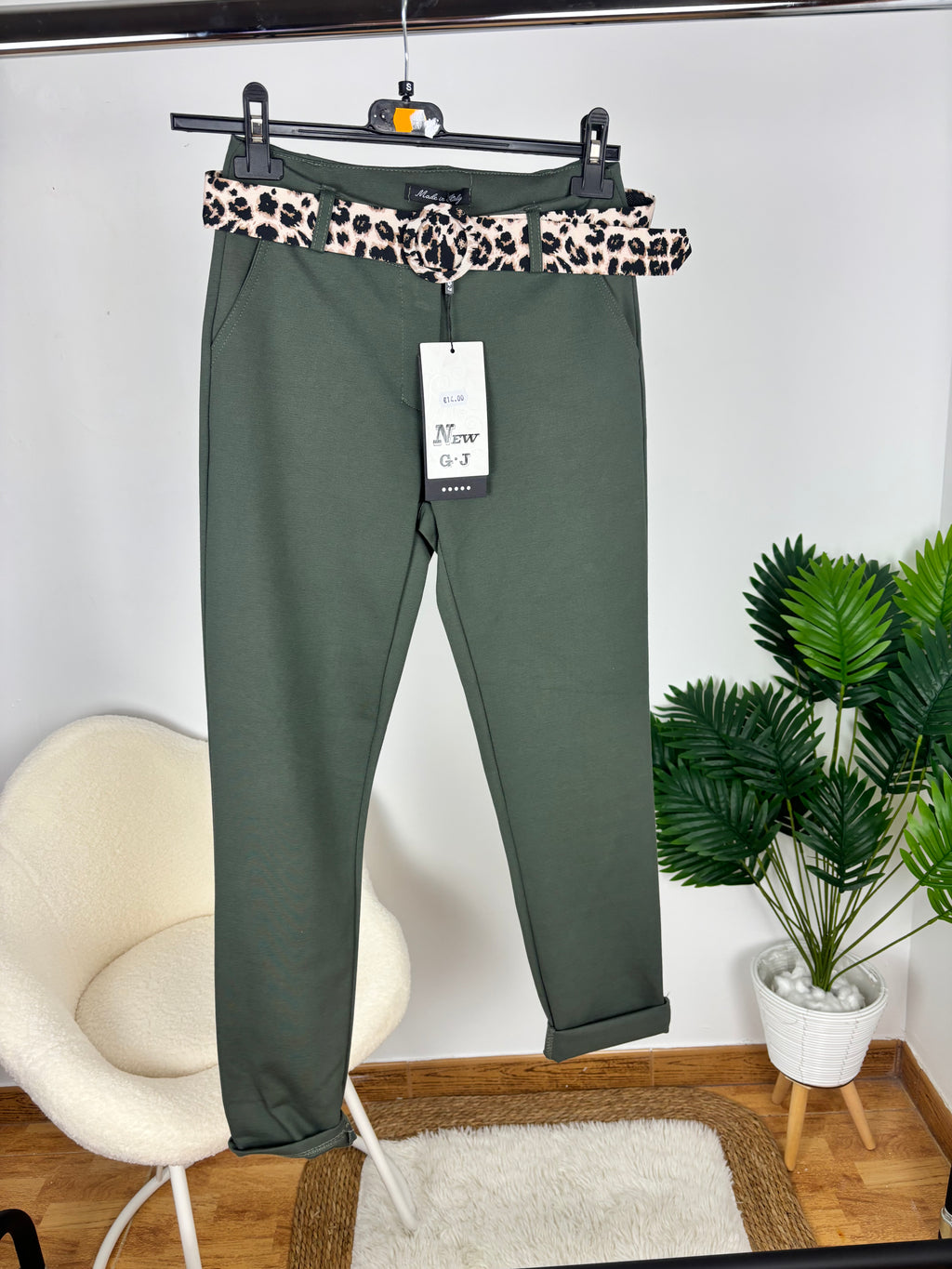 Pantalón New pegado verde militar