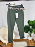 Pantalón New pegado verde militar
