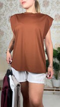 Camiseta de licra con hombreras
