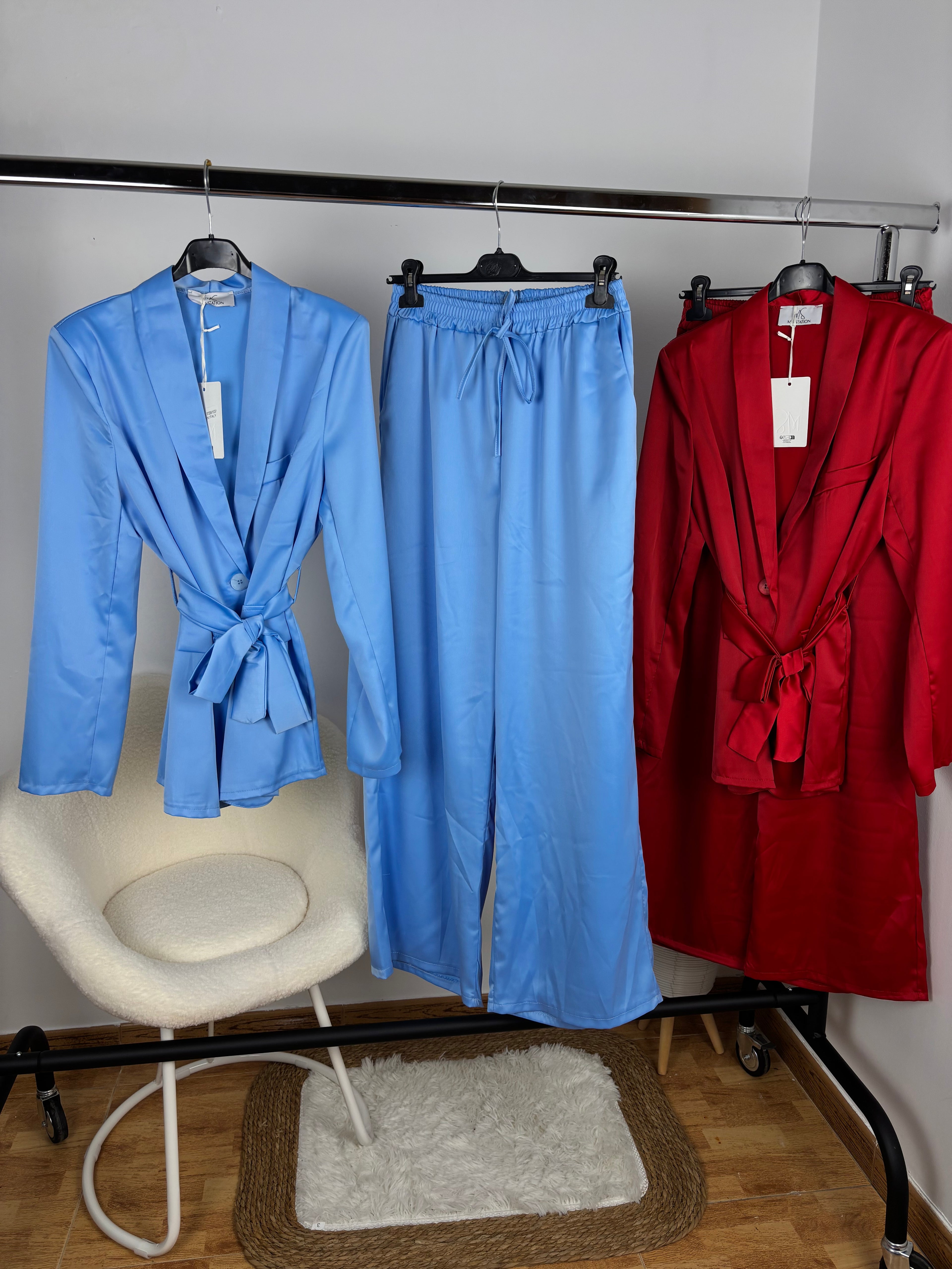 Traje satinado